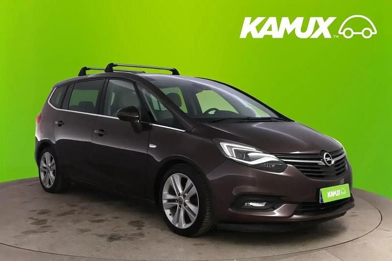 Käytetty Opel Zafira Innovation 170 HP (125 kW) 2017 Tila-auto