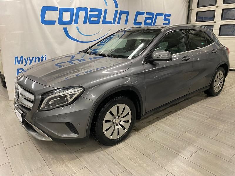 Musta Käytetty 2014 Mercedes GLA220 AMG Katumaasturi | 17 490 € - Kuva 1/4