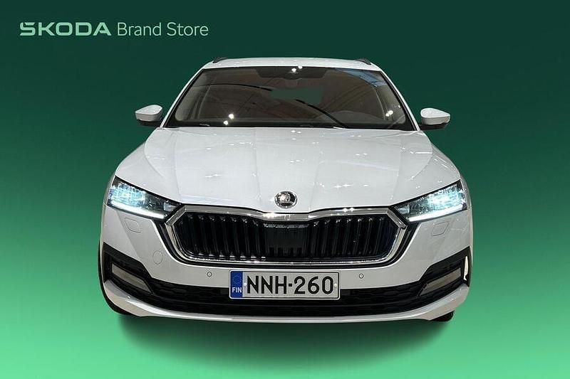 Käytetty Skoda Octavia Ambition 204 HP (150 kW) 2024 Farmari