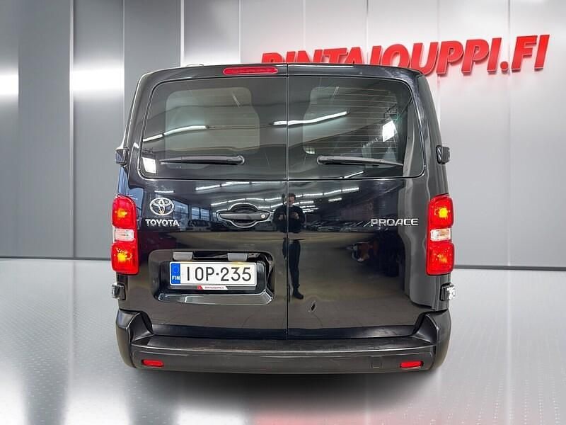 Käytetty Toyota Proace 122 HP (89 kW) 2019 Tila-auto