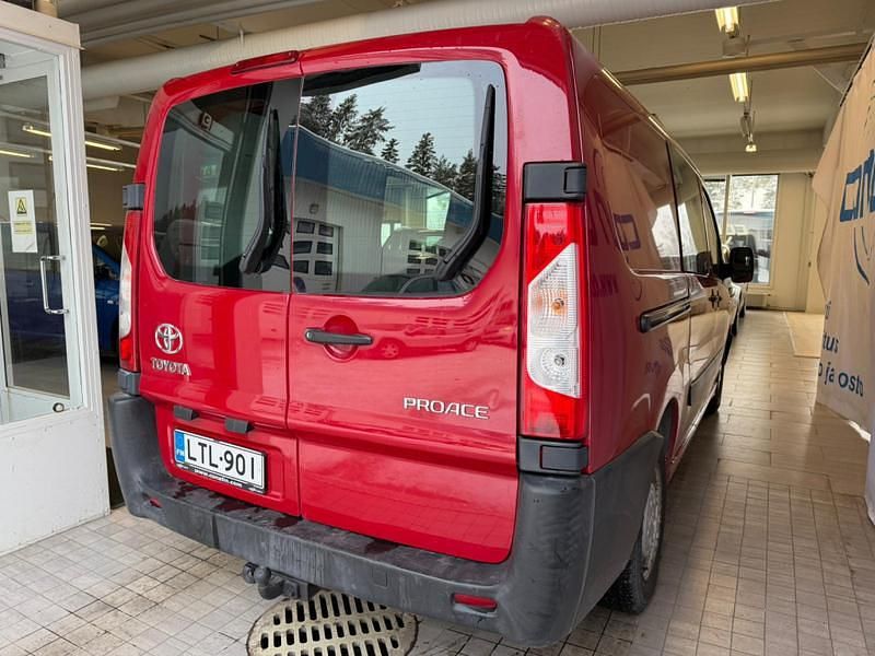 Käytetty Toyota Proace Active 128 HP (94 kW) 2015 Tila-auto