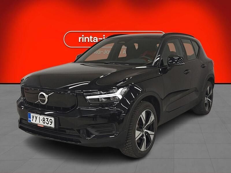 Musta Käytetty 2022 Volvo XC40 Performance Katumaasturi | 29 400 € (Perustarjous) - Kuva 1/3