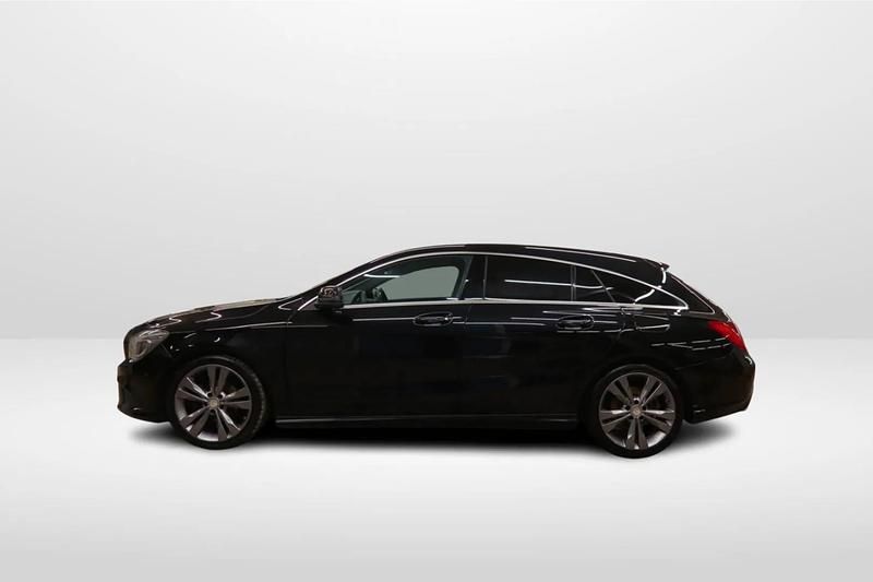 Käytetty Mercedes CLA220 Shooting Brake 177 HP (130 kW) 2016 Musta Farmari