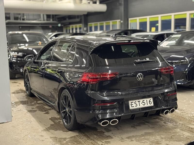 Käytetty VW Golf VIII R 320 HP (235 kW) 2021 Viistoperä