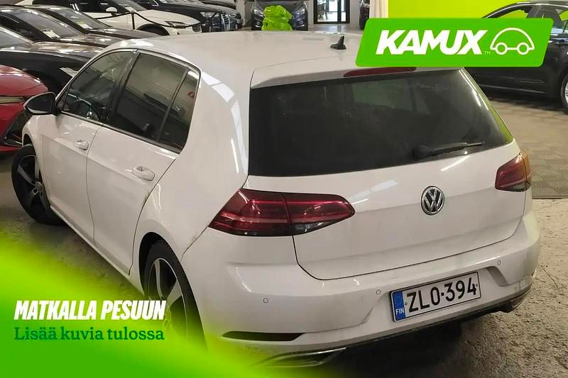 Käytetty VW Golf VII 125 HP (91 kW) 2017 Valkoinen Sedan