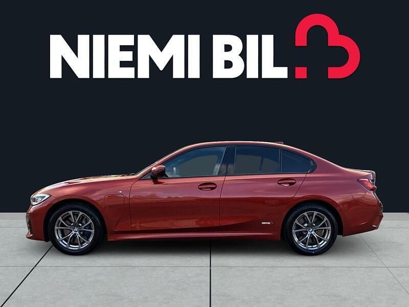 Käytetty BMW 330e M Sport 184 HP (135 kW) 2020 Sedan