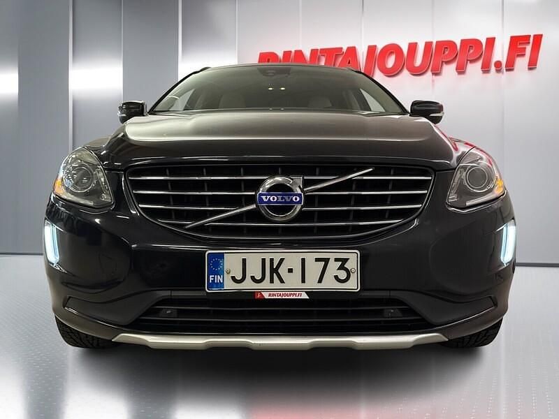 Käytetty Volvo XC60 Business Edition 181 HP (133 kW) 2015 Katumaasturi