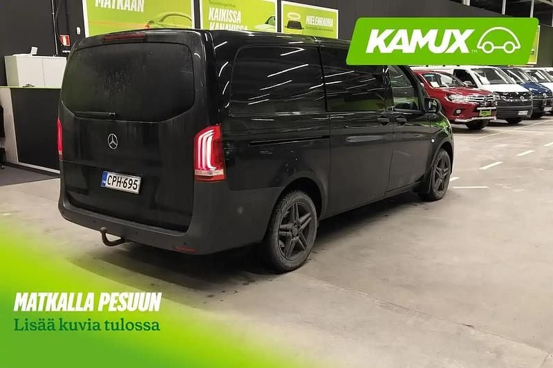Käytetty Mercedes Vito 190 HP (139 kW) 2017 Musta Van