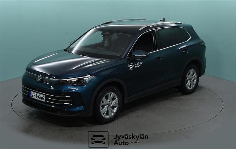 Käytetty VW Tiguan Elegance 204 HP (150 kW) 2025 Sininen Katumaasturi
