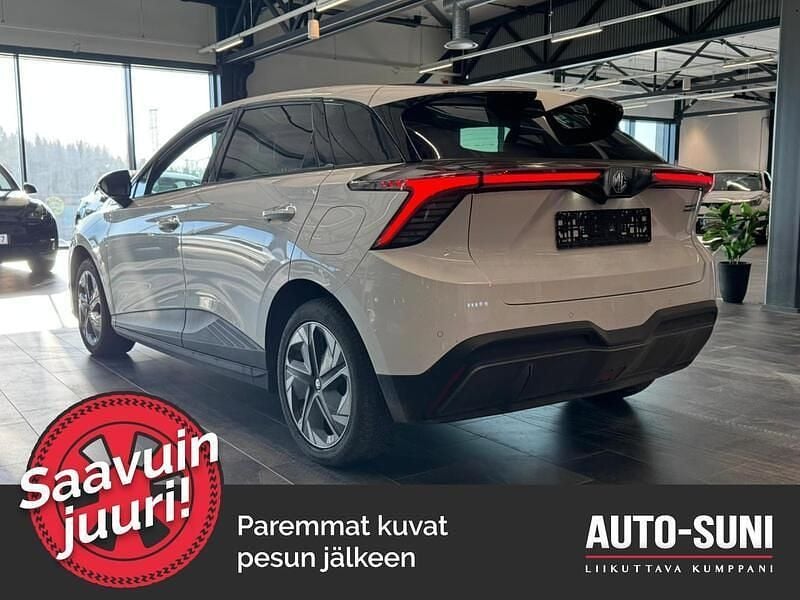 Käytetty MG MG4 EV Luxury 150 kW (204 HP) 2023 Viistoperä