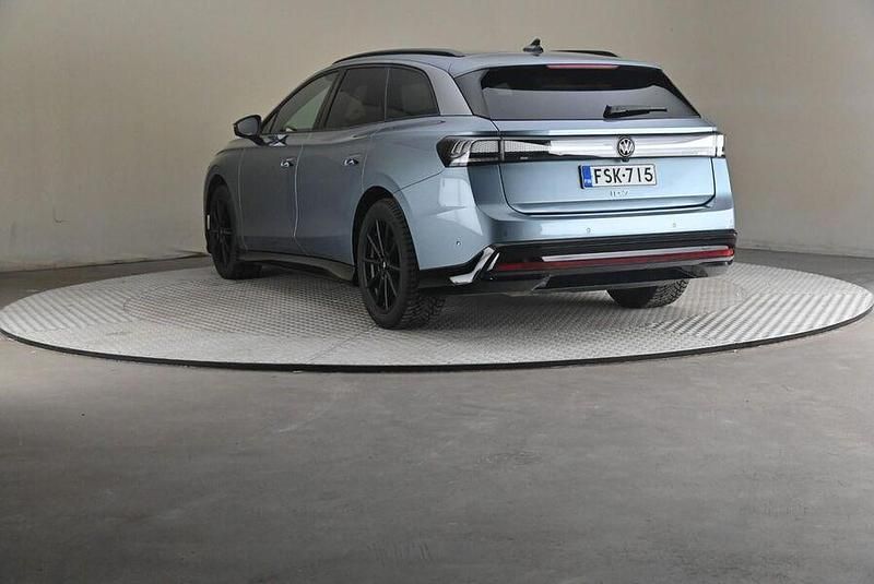 Käytetty VW ID.7 Pro 210 kW (286 HP) 2025 Farmari