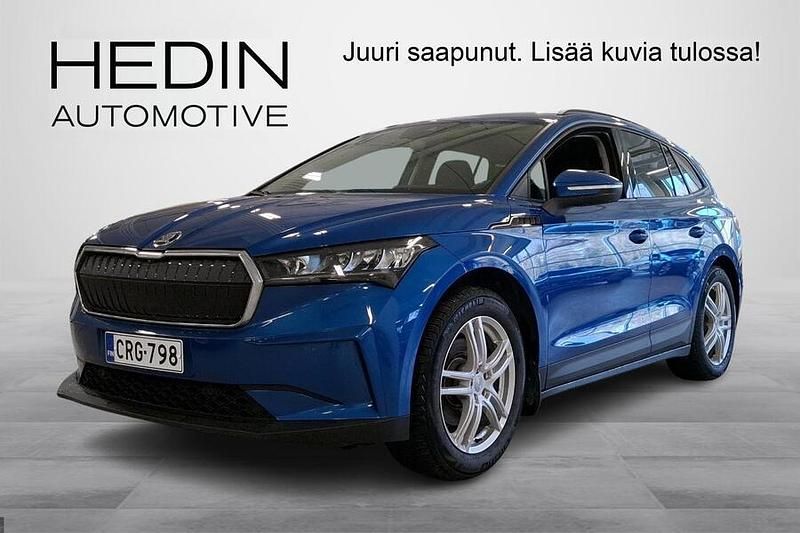 Käytetty Skoda Enyaq iV 150 kW (204 HP) 2022 Sininen Katumaasturi
