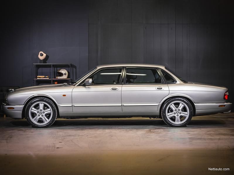 Käytetty Jaguar XJR Supercharged 363 HP (266 kW) 1998 Sedan
