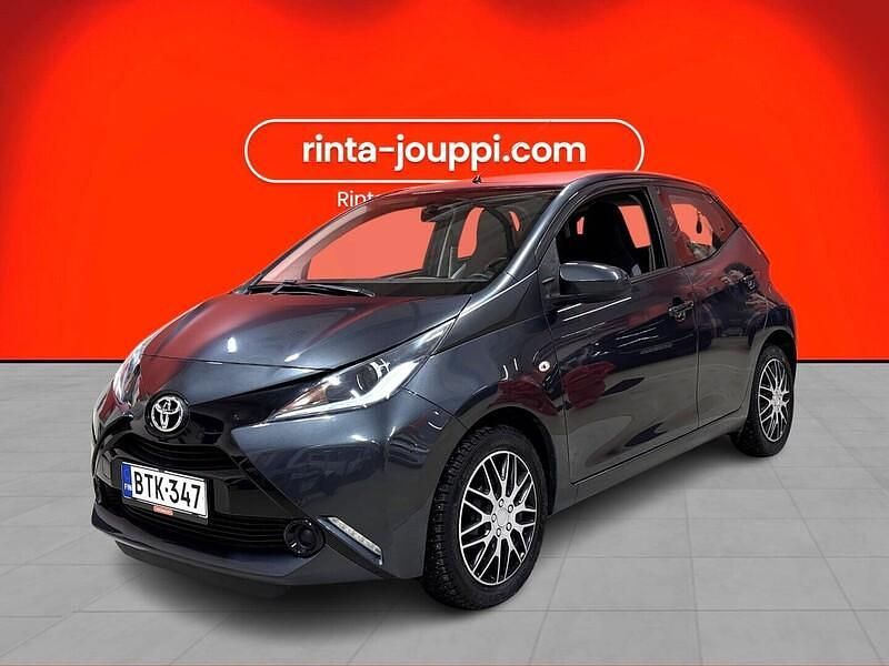 Käytetty 2015 Toyota Aygo X-play Viistoperä | 8 200 € (Perustarjous) - Kuva 1/3