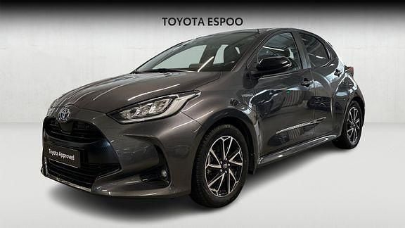 Käytetty Toyota Yaris Premium 114 HP (83 kW) 2020 Harmaa Viistoperä