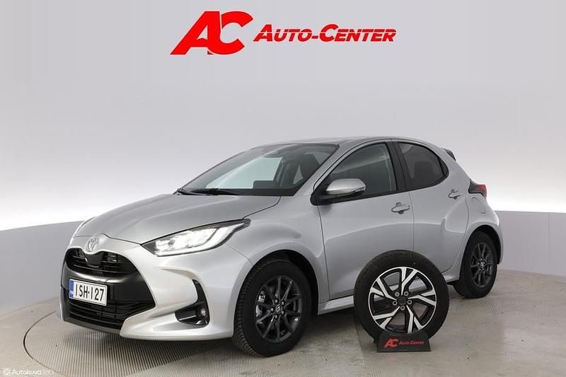 Uusi 2025 Toyota Yaris Hybrid Plus Viistoperä | 24 900 € (Perustarjous) - Kuva 1/4