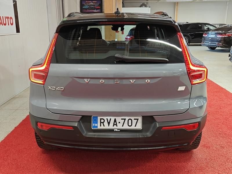 Käytetty Volvo XC40 Plus 169 kW (231 HP) 2023 Katumaasturi