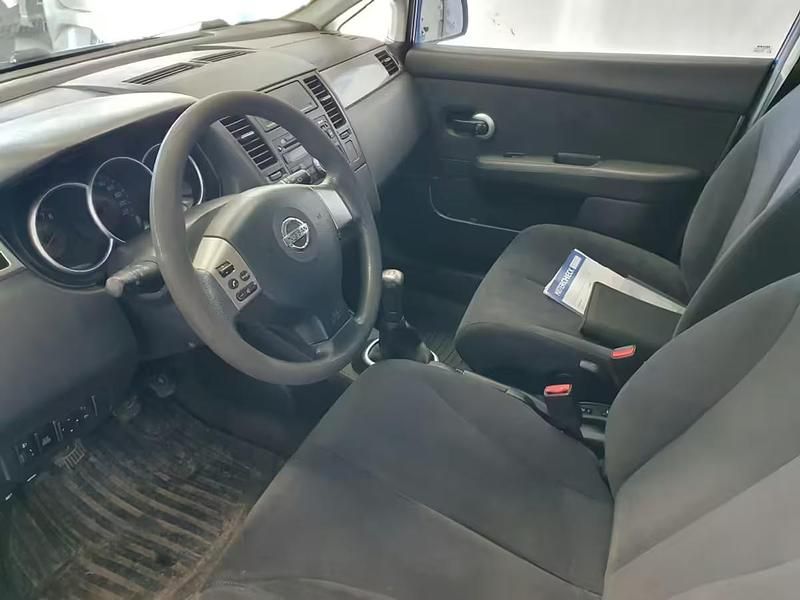 Käytetty Nissan Tiida 110 HP (80 kW) 2008 Viistoperä