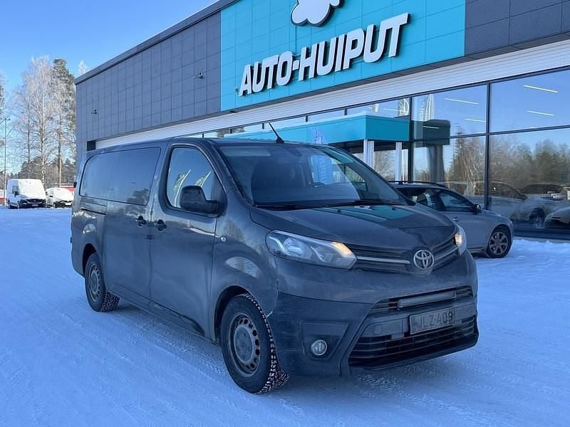 Käytetty Toyota Proace Edition 122 HP (89 kW) 2021 Tila-auto