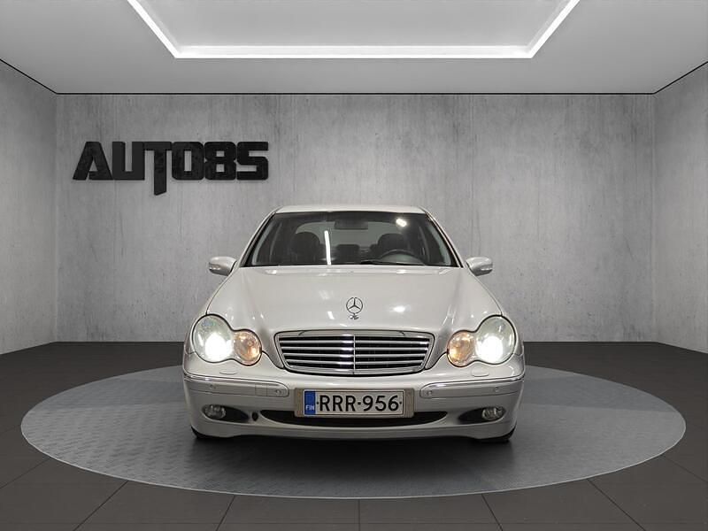 Käytetty Mercedes C200 Elegance 163 HP (119 kW) 2003 Sedan