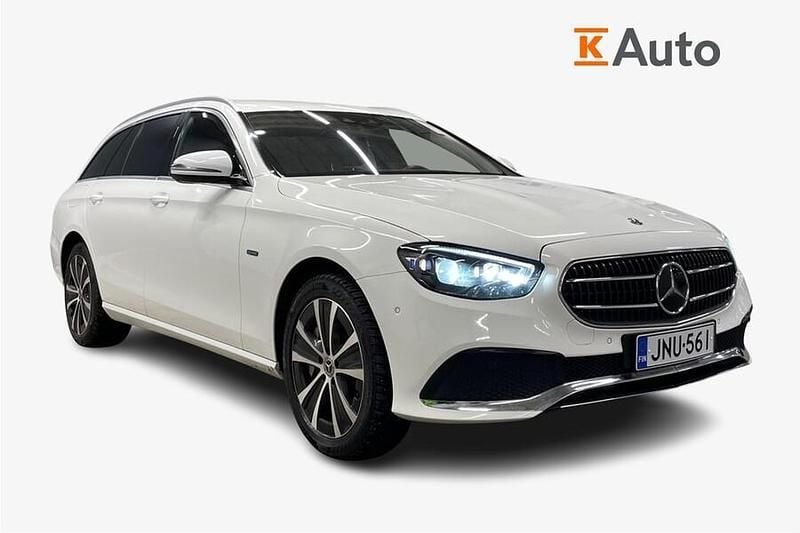 Käytetty Mercedes E300 Avantgarde 194 HP (142 kW) 2021 Valkoinen Farmari