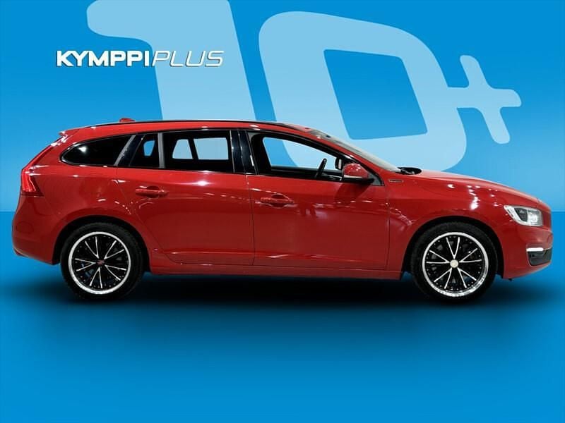 Käytetty Volvo V60 Summum 220 HP (161 kW) 2015 Farmari