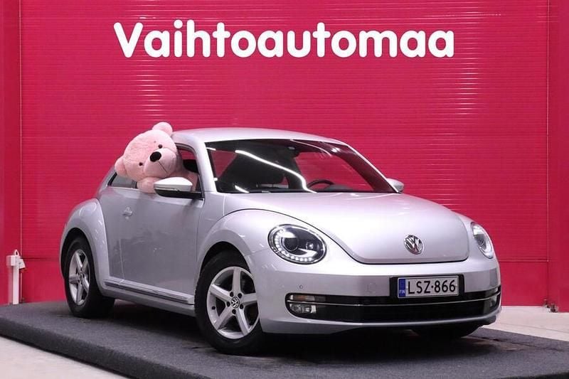 Käytetty VW Beetle Design 105 HP (77 kW) 2013 Viistoperä