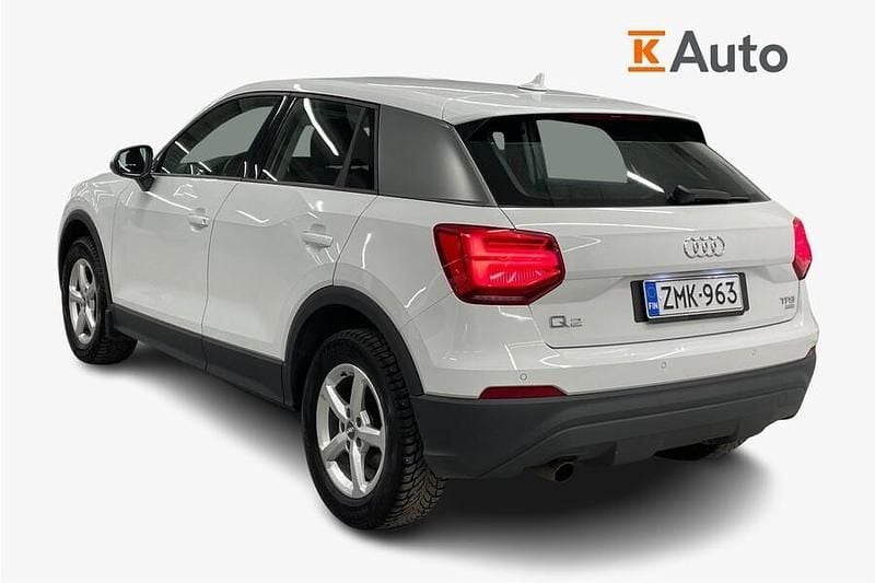 Käytetty Audi Q2 Business Plus 116 HP (85 kW) 2018 Valkoinen Katumaasturi