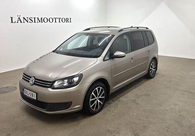 Käytetty 2013 VW Touran Comfortline Tila-auto | 6 900 € (Supertarjous) - Kuva 1/4