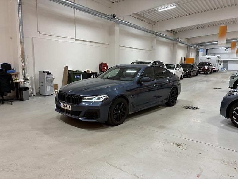 Käytetty BMW 530e Shadowline 292 HP (214 kW) 2023 Sedan