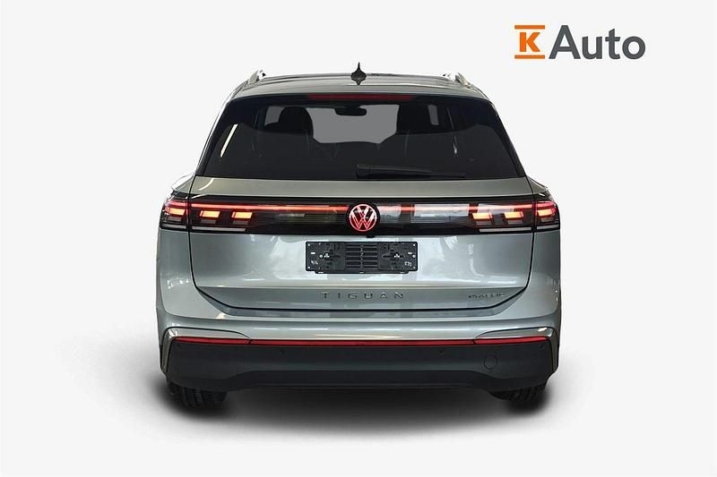 Uusi VW Tiguan Elegance 201 HP (147 kW) 2026 Harmaa Katumaasturi