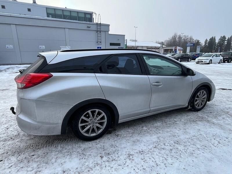 Käytetty Honda Civic Elegance 141 HP (103 kW) 2015 Farmari