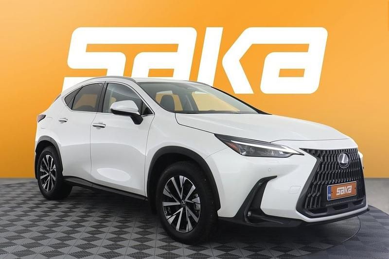 Käytetty 2025 Lexus NX450h+ Business Edition Katumaasturi | 59 800 € (Perustarjous) - Kuva 1/3