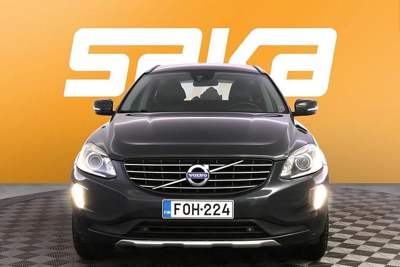 Käytetty Volvo XC60 Summum 181 HP (133 kW) 2014 Katumaasturi