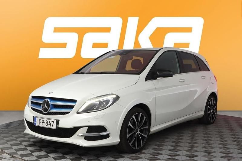 Käytetty Mercedes B250e 132 kW (180 HP) 2015 Tila-auto