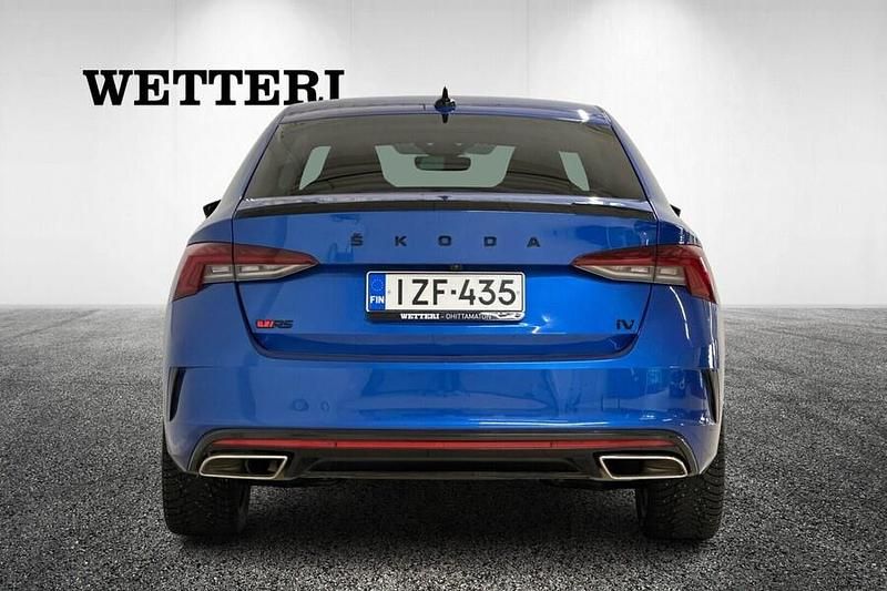 Käytetty Skoda Octavia RS 150 HP (110 kW) 2021 Sininen Sedan