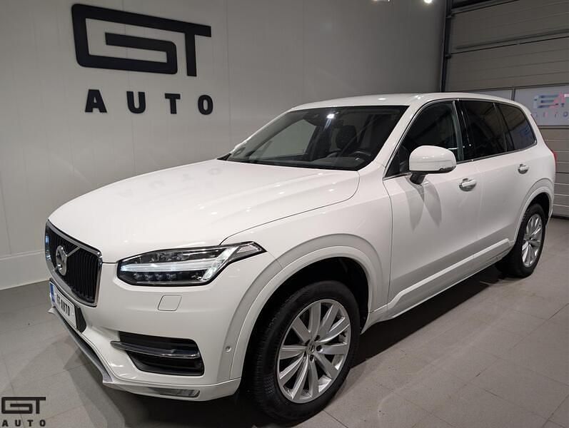 Käytetty Volvo XC90 Momentum 224 HP (164 kW) 2015 Katumaasturi