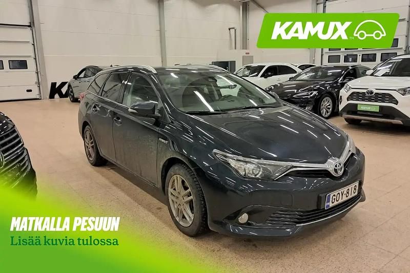 Sininen Käytetty 2018 Toyota Auris Touring Sports Farmari | 16 890 € (Perustarjous) - Kuva 1/4