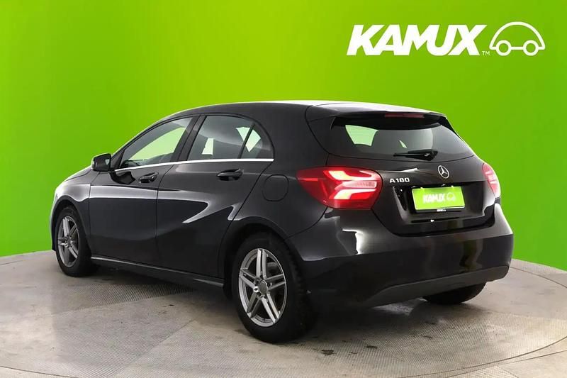 Käytetty Mercedes A180 Style 122 HP (89 kW) 2017 Musta Sedan