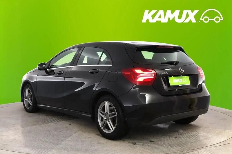Käytetty Mercedes A180 Style 122 HP (89 kW) 2017 Musta Sedan