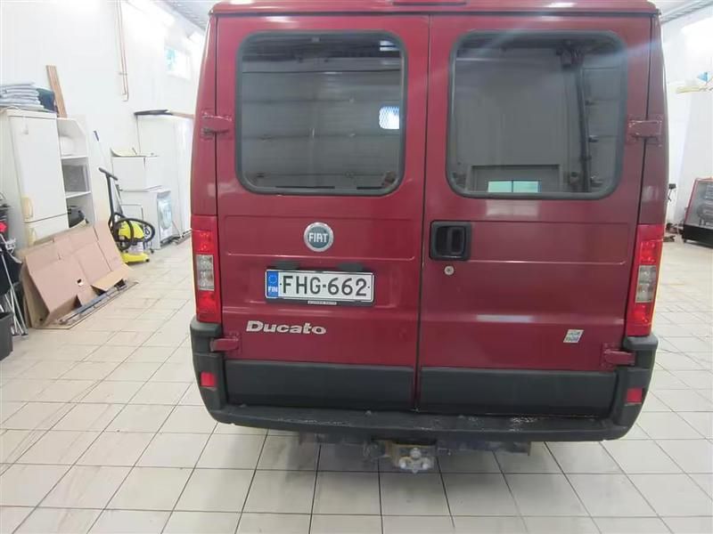 Käytetty Fiat Ducato 114 HP (83 kW) 2006 Punainen Van