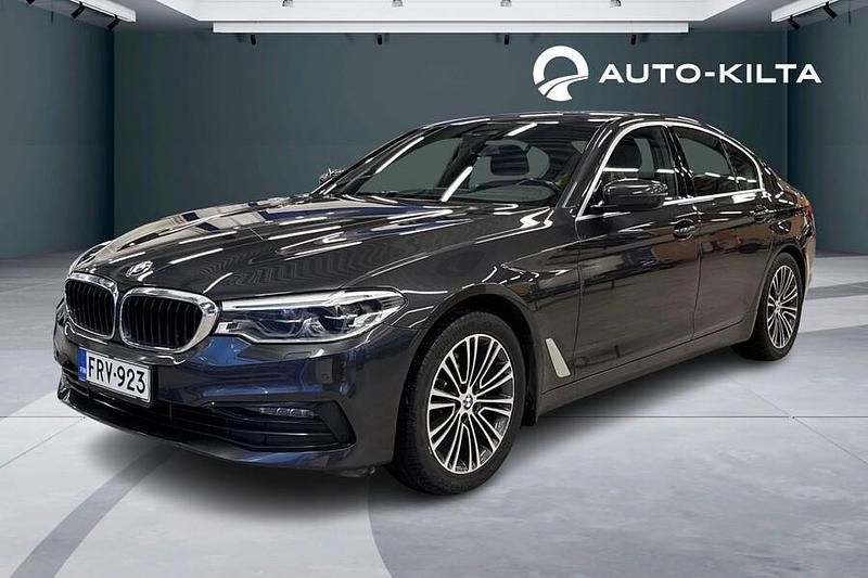 Harmaa Käytetty 2020 BMW 520 Sport Line Sedan | 32 900 € (Kallis) - Kuva 1/4