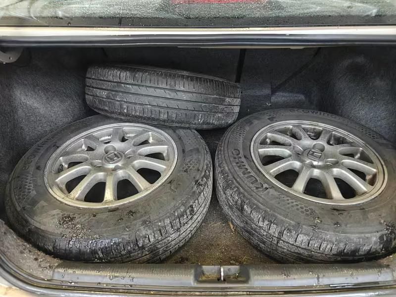 Käytetty Honda Civic 90 HP (66 kW) 2000 Sedan