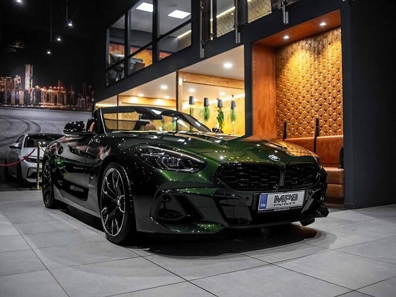 Käytetty BMW Z4 M Sport 340 HP (250 kW) 2024 Vihreä Avoauto