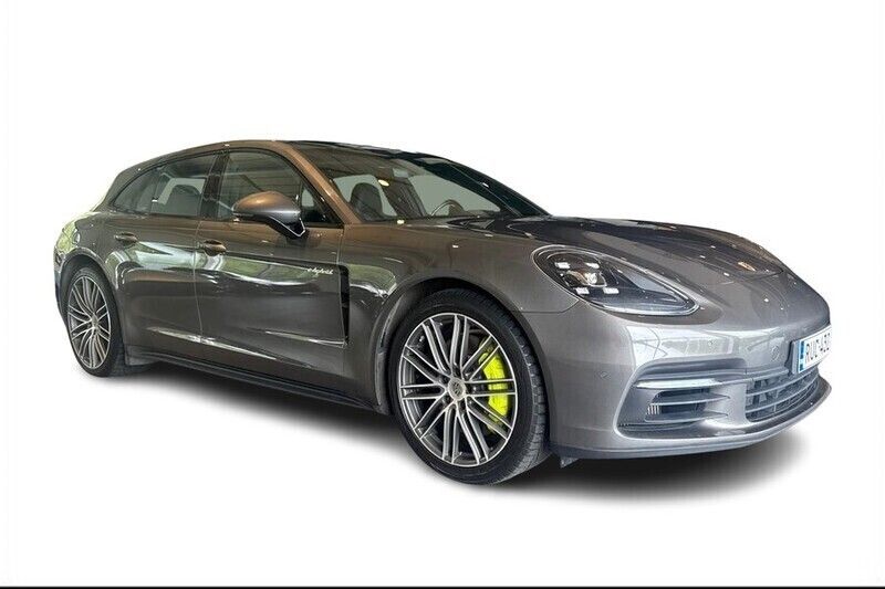 Harmaa Käytetty 2018 Porsche Panamera 4 Sport Turismo Sedan | 48 400 € (Hyvä tarjous) - Kuva 1/4