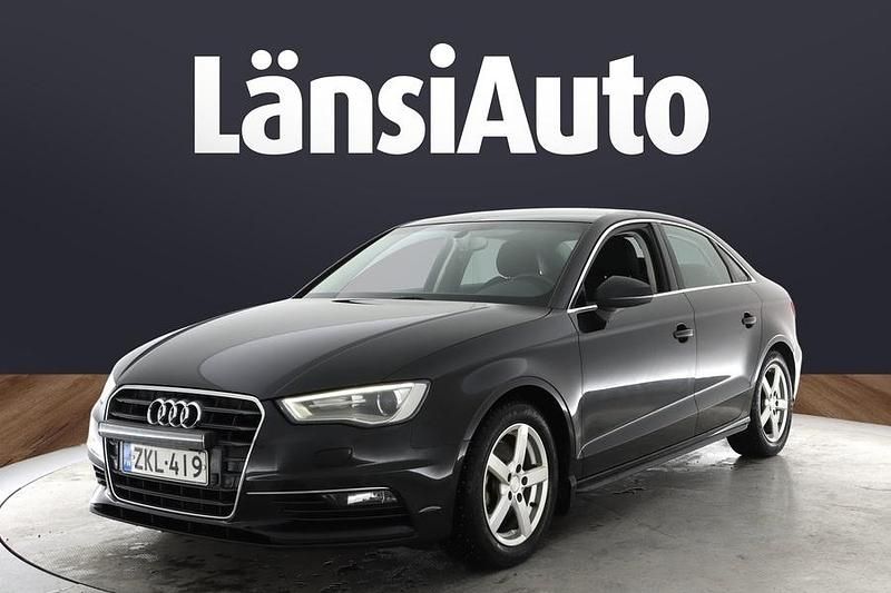 Musta Käytetty 2015 Audi A3 Business Sedan | 10 490 € (Hieman kallis) - Kuva 1/1