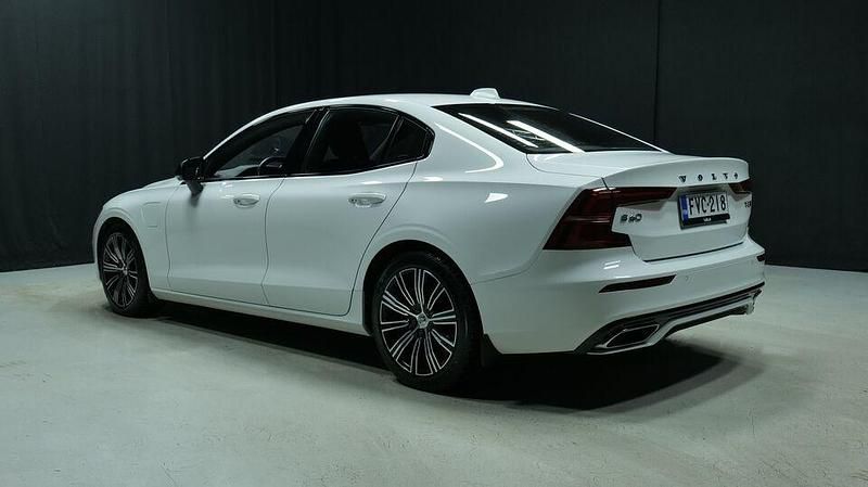 Käytetty Volvo S60 Business Edition 392 HP (288 kW) 2020 Sedan