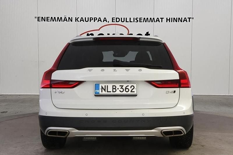 Käytetty Volvo V90 CC Plus 190 HP (139 kW) 2018 Valkoinen Farmari