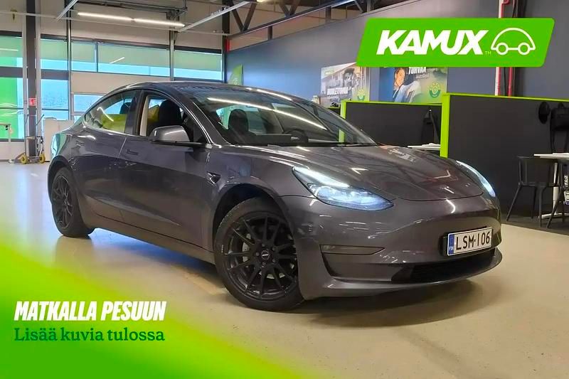 Käytetty Tesla Model 3 339 kW (462 HP) 2022 Hopea / harmaa Sedan