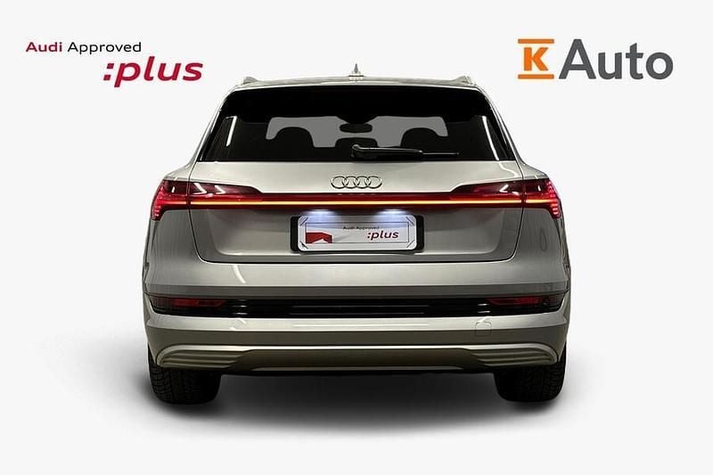 Käytetty Audi e-tron Advanced Plus 300 kW (408 HP) 2023 Katumaasturi